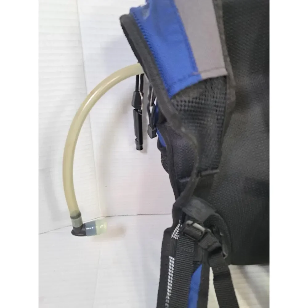 JanSport Helium Hydration Backpack Black Blue 72oz Bladder Hiking Trail Pack